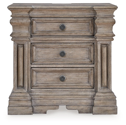 Blairhurst Queen Panel Bed with Mirrored Dresser, Chest and 2 Nightstands