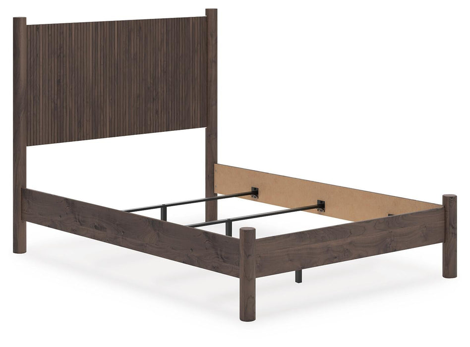 Pamytta Full Panel Bed, Dresser and Mirror