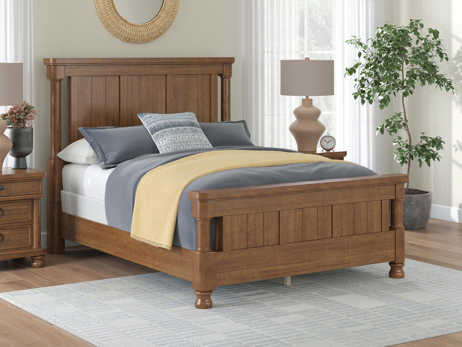 Rowlenstown Queen Poster Bed with Mirrored Dresser
